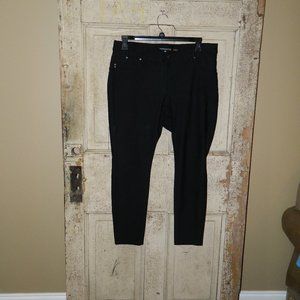 5/$25 YMI WannaBettaButt Stretch Jeggings Mid Rise Black Size 18 (S-31)